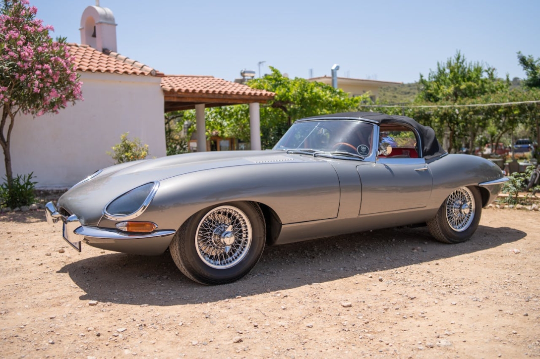 jaguar e type