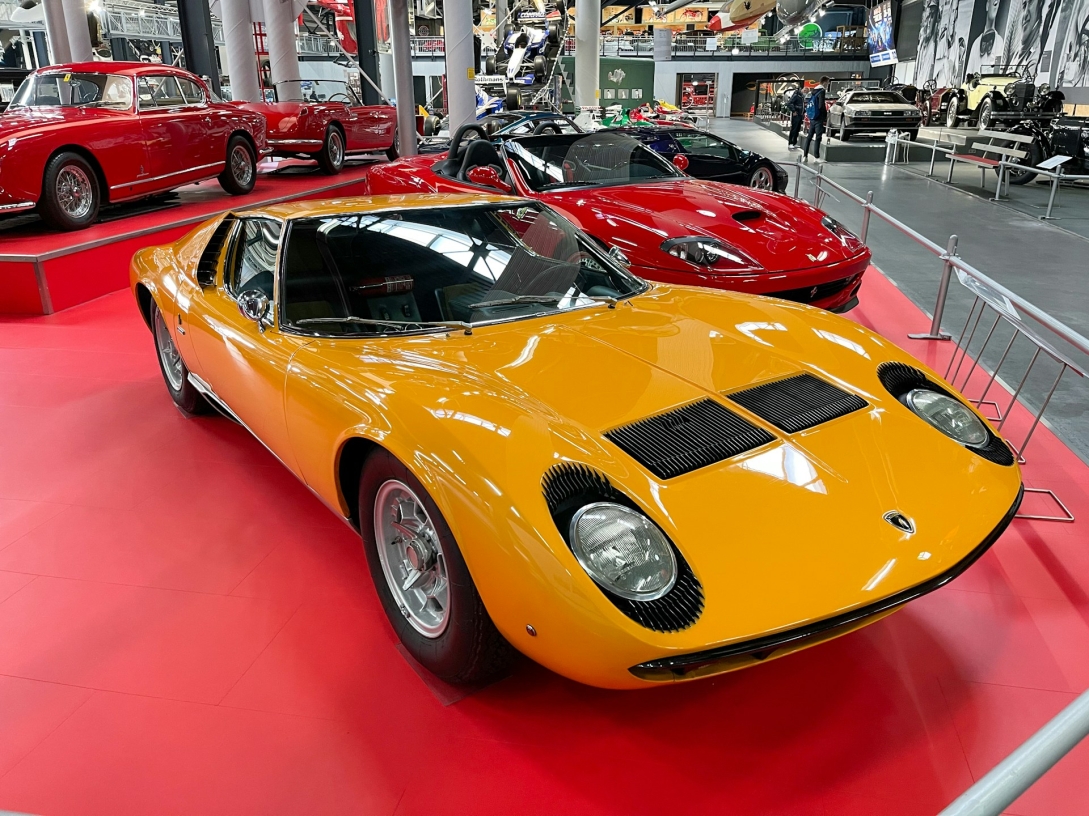 lamborghini miura